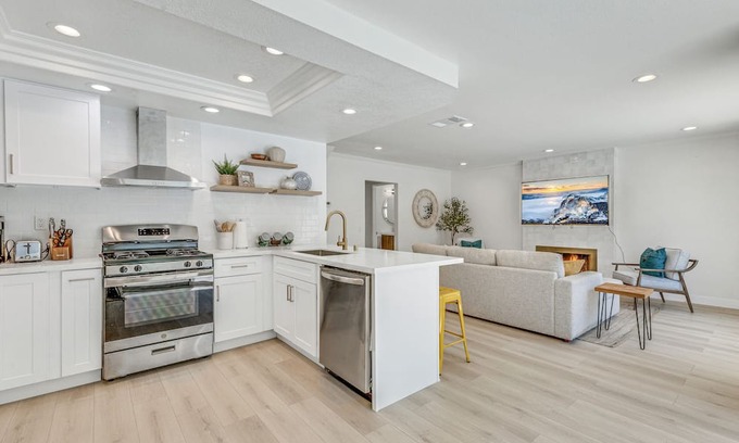 Norco House | A Perfect Pool House Designed for Family/Friends - Corona, CA