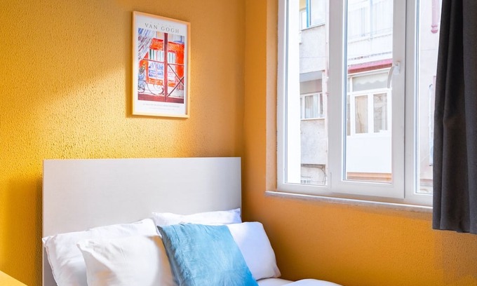 Fatih Apartment | King Bed Suite, Fast Wifi, Free Park - Studio
