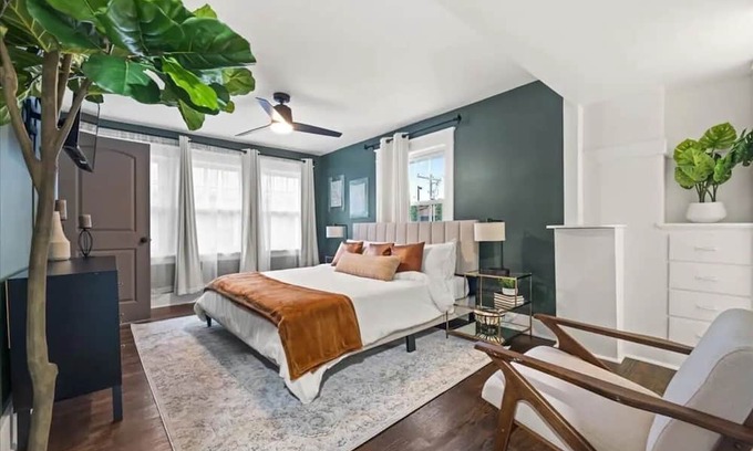 Hanover Place House | Spacious Stay: 5BR, FirePit, Hot Tub, Sleeps 12