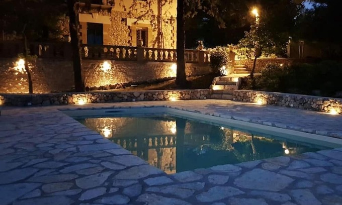 Salemi Villa | Homerez - Spacious villa 15 km away from the beach for 8 ppl. with swimming-pool