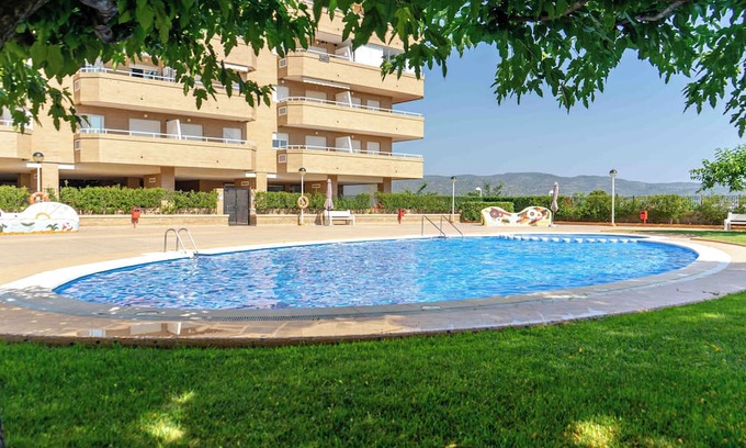 Cabanes Apartment | Apt. for 5 people with swimming pool, terrace, AC, WiFi and free parking