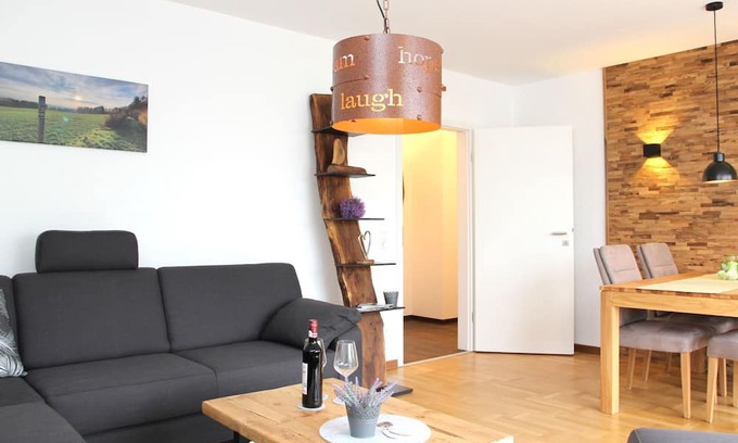 Glindfeld House | Holiday Home 'Am Scheidt' with Private Terrace, Private Garden and Wi-Fi