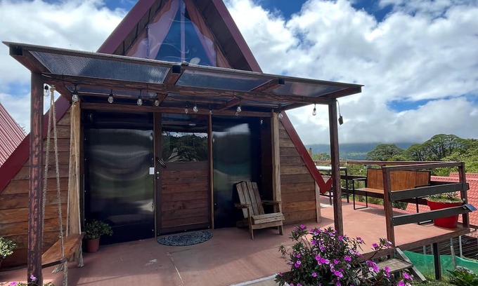 Vara Blanca Cabin | Mountain chalet, family, studio and pet friendly!