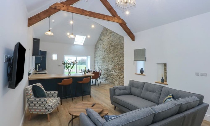 Llanfachraeth Cottage | BEUDY TANRALLT, family friendly, with a garden in Llanfachraeth