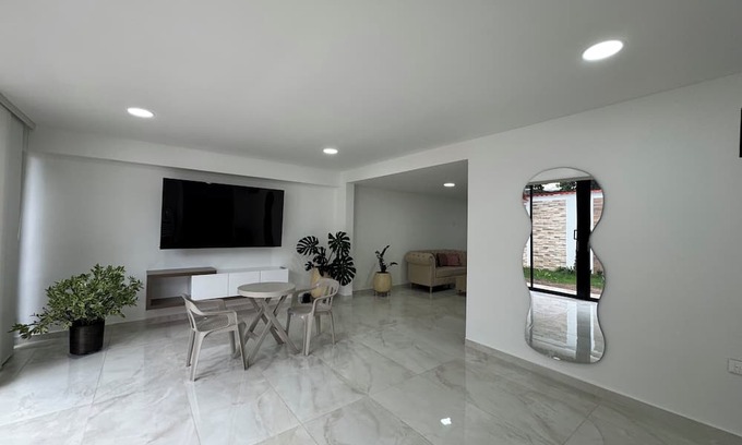 Neiva House | Luxury House with Central A/C - Neiva