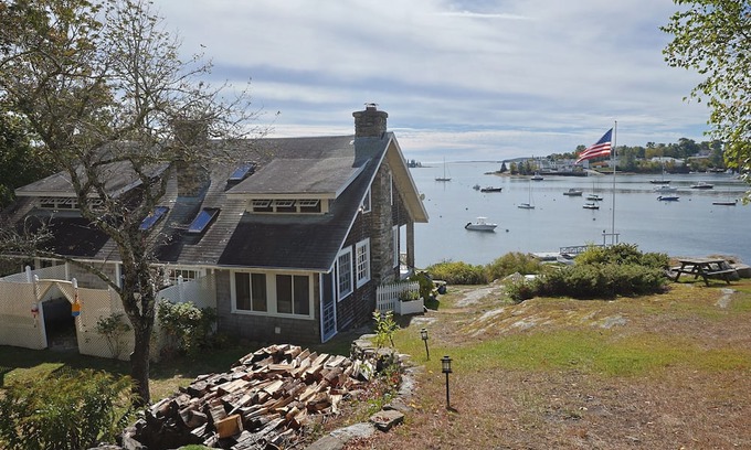 West Boothbay Harbor Cottage | Quiet Oceanfront Cottage with Dock
