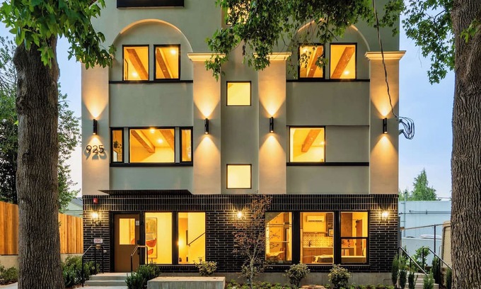 Kerns House | Kerns 6BR - New Spanish Style Group Stay