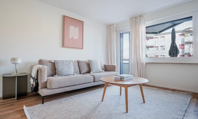 Dietikon District Apartment | Blueground | Dietikon, balcony, nr Park