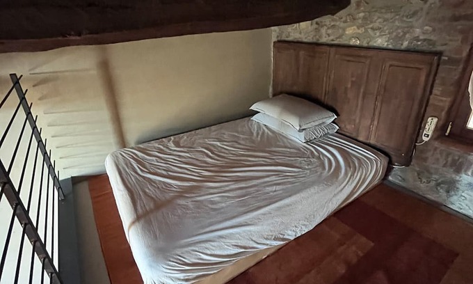 Massa Marittima Apartment | Dependance Apartment with Shared Pool and Garden