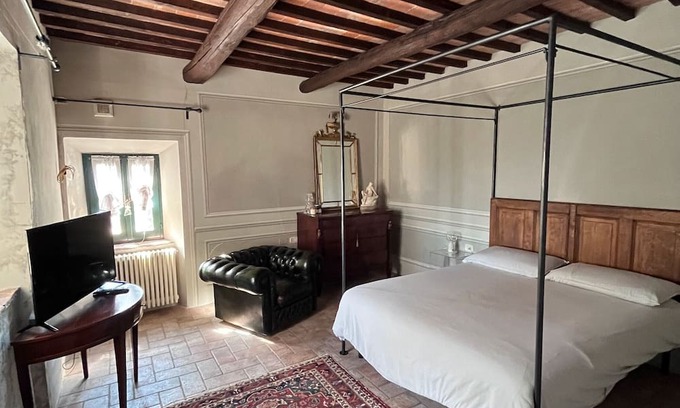 Massa Marittima Apartment | 'Segalina' Room with Shared Pool and Garden