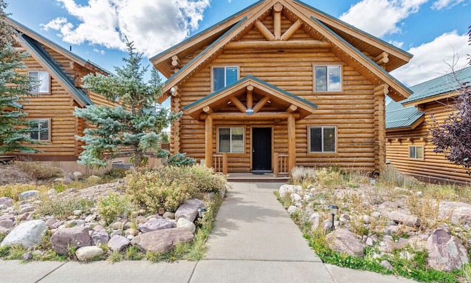 Coalville Cabin | Aspen Creek Cabin | Pool | Hot Tub | Snowmobiling