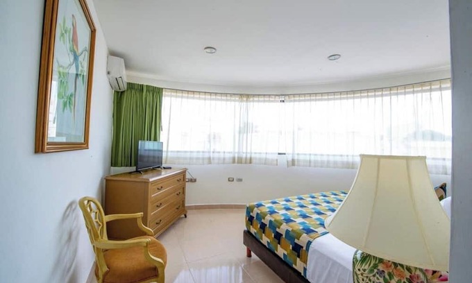 Centro Hotel | Mérida Getaway: Superior King Room with Outdoor Pool, WiFi & Relaxing Terrace