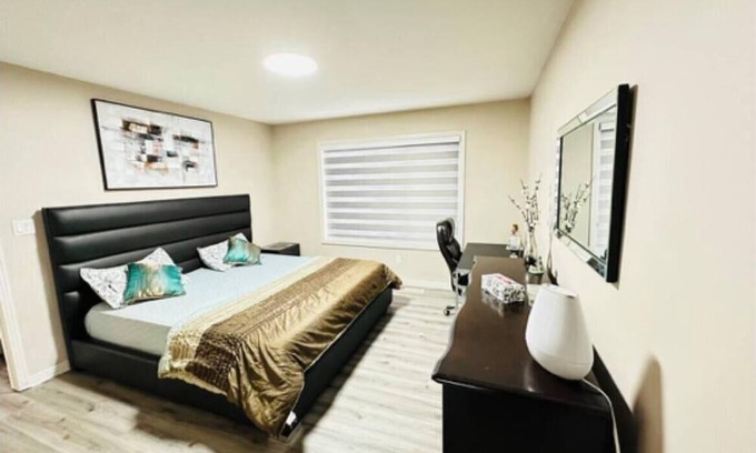 Southeast Edmonton House | Beautiful Central A/C home at Ellerslie with all amenities & HWY with a KM away