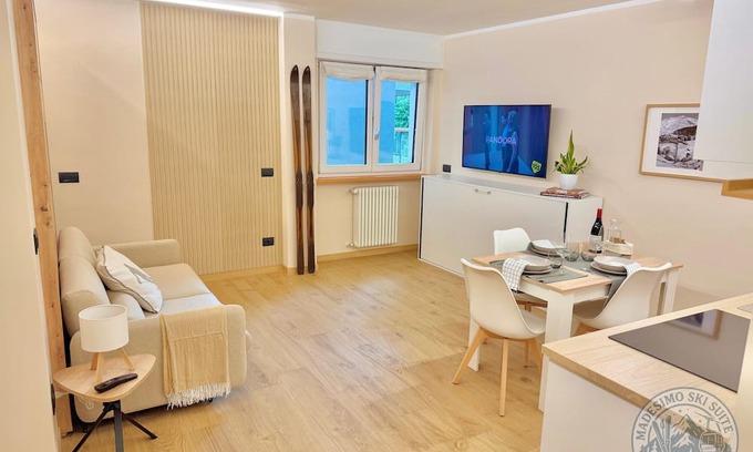 Madesimo Apartment | Madesimo Ski Suite Apartment with Mountain View and Wi-Fi