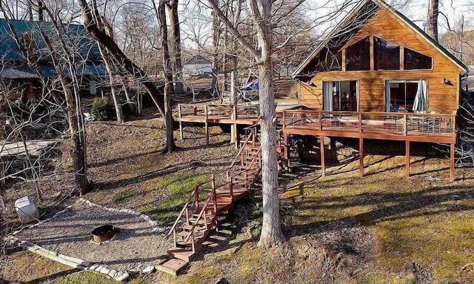 Wilburn Cabin | Weaver’s Trout House – Angler’s Dream with Private Dock on Little Red River