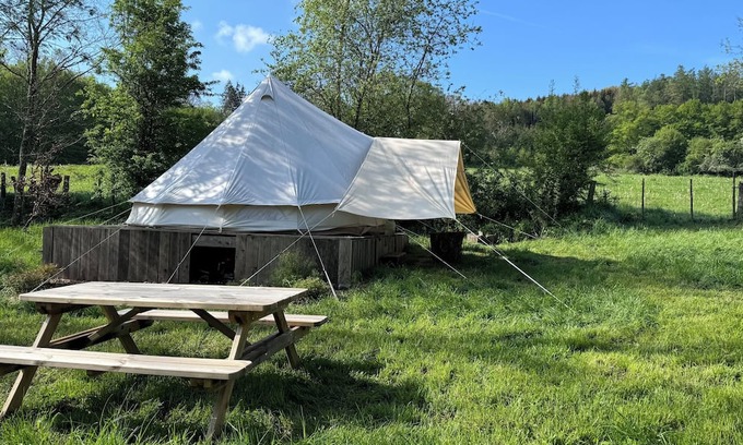 Our Cabin | A comfortable bivouac in the heart of nature. The perfect stopover for hikers.