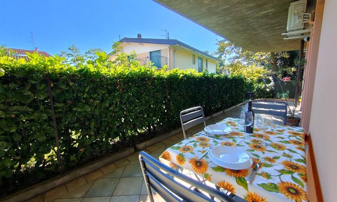 San Fermo della Battaglia House | Holiday Home 'Martina' with Private Terrace, Wi-Fi and Air Conditioning