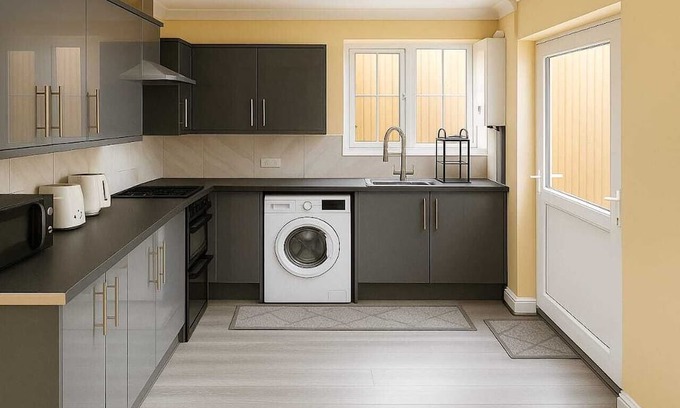 Maidenhead House | Nayla House – Cozy 4BR with Garden & Parking