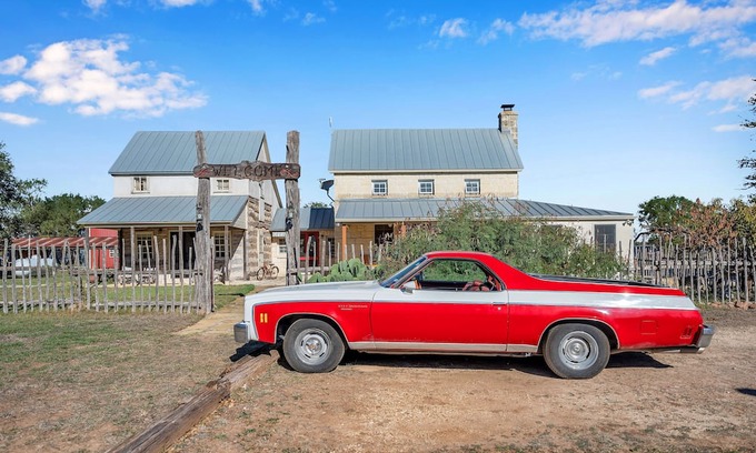 Fredericksburg Bed & Breakfast | Old Timey Speak Easy at charming Bed & Breakfast in Fredericksburg, TX!
