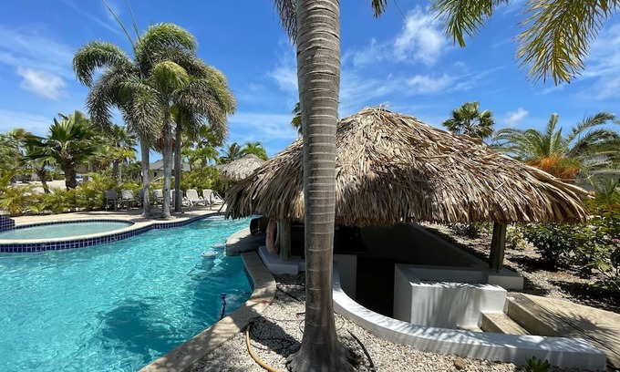 Kralendijk Villa | Villa with 2 bedrooms, big porch and amazing ocean view
