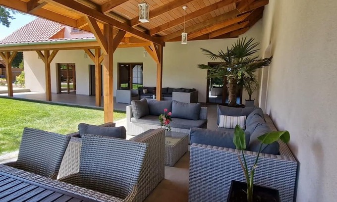 Zlocieniec Apartment | Apartament z basenem, spa, jacuzzi z hydromasażem