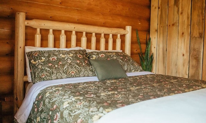 Rock Lake Cabin | Off-Grid Wilderness Cabin 4 with Mountain Views, Sauna, Canoes & Fishing