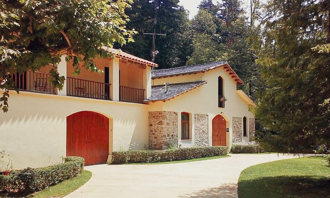 Sant Hilari Sacalm Cottage | Holiday Cottage with Pool in Sant Hilari Sacalm – Masoveria del Castell de Villavecchia