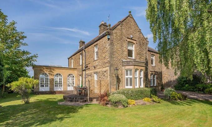 Beamish House | Osborne Villa - Four Bedroom House, Sleeps 8