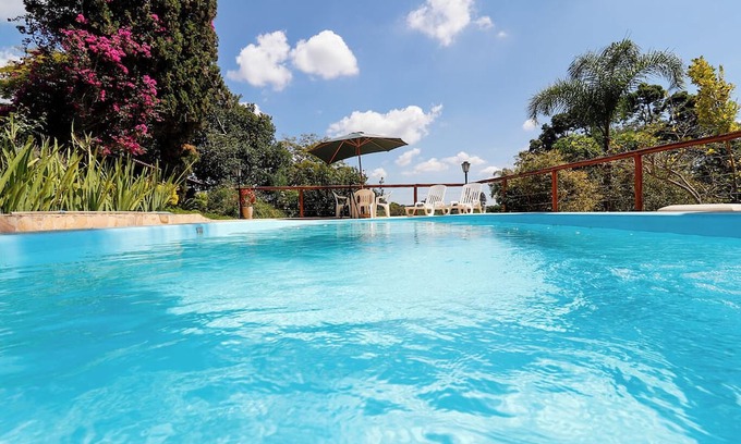 Ibiuna House | Sítio bem equipado c lazer completo,WiFi e lareira