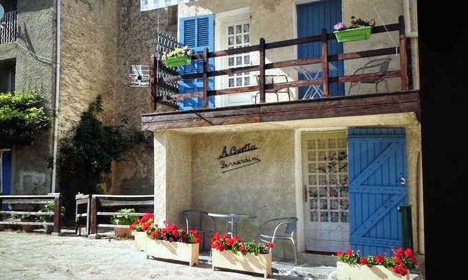 Santo-Pietro-di-Venaco House | A.Casetta Corsica Center