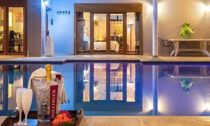 Le Lamentin Apartment | Suite Deluxe Villa Clair de Lune, an exclusive and unforgettable getaway!