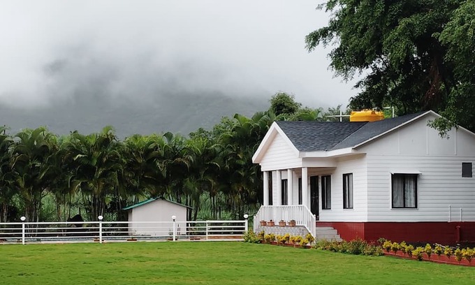 Wai Villa | Charming 2-bedroom villa in welcoming Wai with WiFi