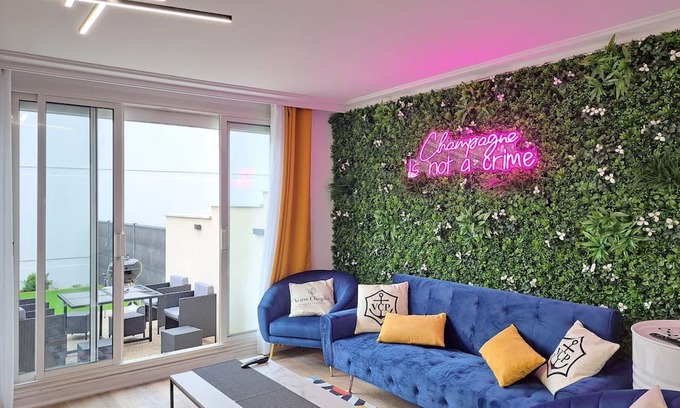 Reims House | Camden - Extérieur et parking