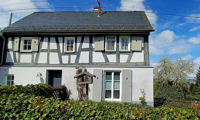 Molsberg House | Historic half-timbered house on the edge of the forest with distant views. Quietly situated near Limburg.