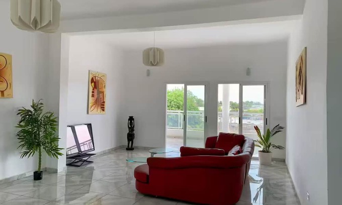 Assinie Bed & Breakfast | Chambre Iris: idyllic setting with breakfast