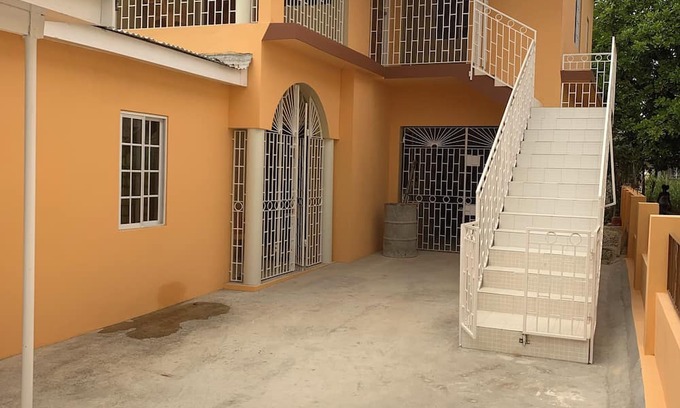 Savanna la Mar House | Charming 3-bedroom house with AC, WiFi in delightful Savanna La Mar