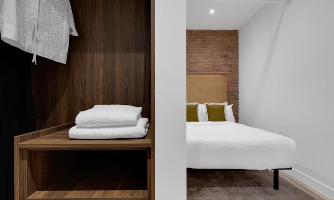 Cite Multimedia Apartment | Mercer-2 Bedrooms 2bath- Free parking