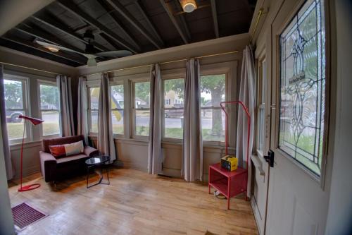 La Crosse House | Centrally located residence near hospitals and shops