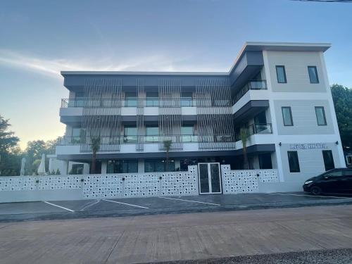 Chakphong Hotel | Lewa hotel