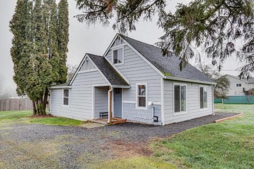 Rock Creek House | Charming Happy Valley Home 13 Mi to Portland!