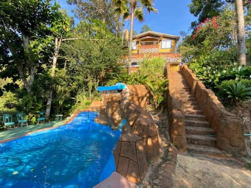 San Rafael Apartment | Casa con piscina balcón cerca al rio san rafael