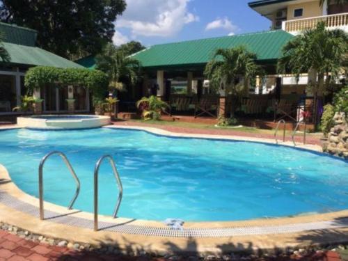 Puerto Galera Hotel | La Solana Suites and Resorts by Cocotel