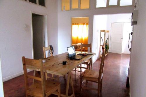Maputo Apartment | Maputo Experiences in Malhangalene Neighborhood